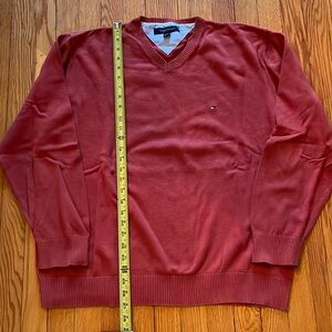 Men’s Tommy Hilfiger V-neck sweater